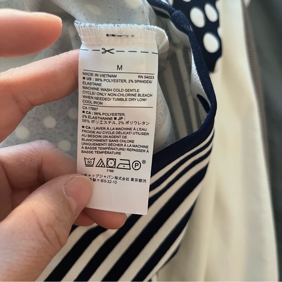 Casual dress - Picture 9 of 10